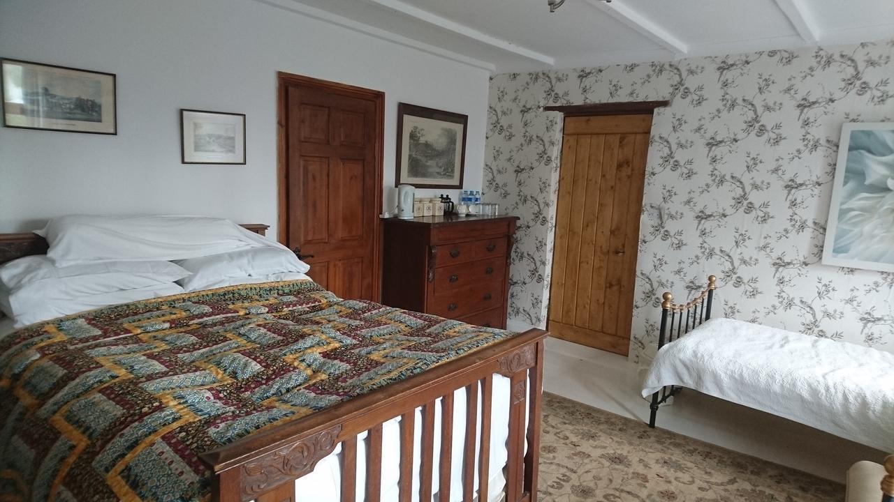Middle Mill Bed and Breakfast Kidwelly Buitenkant foto